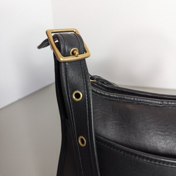 Coach Vintage Black Legacy Zip Shoulder Bag 9966 90's Leather Brass Hardware - Picture 3 of 10